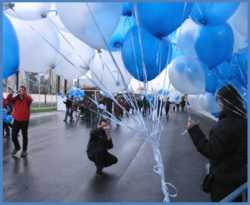 Luftballons-Verteilaktionen