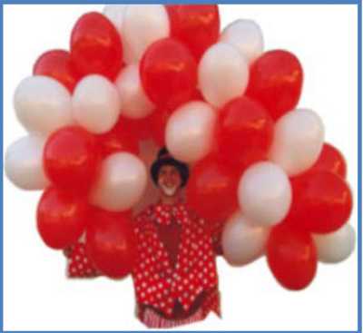 Luftballons-zu-Werbaktionen-verteilen-erfolgreiche-Werbung-mit-Luftballons